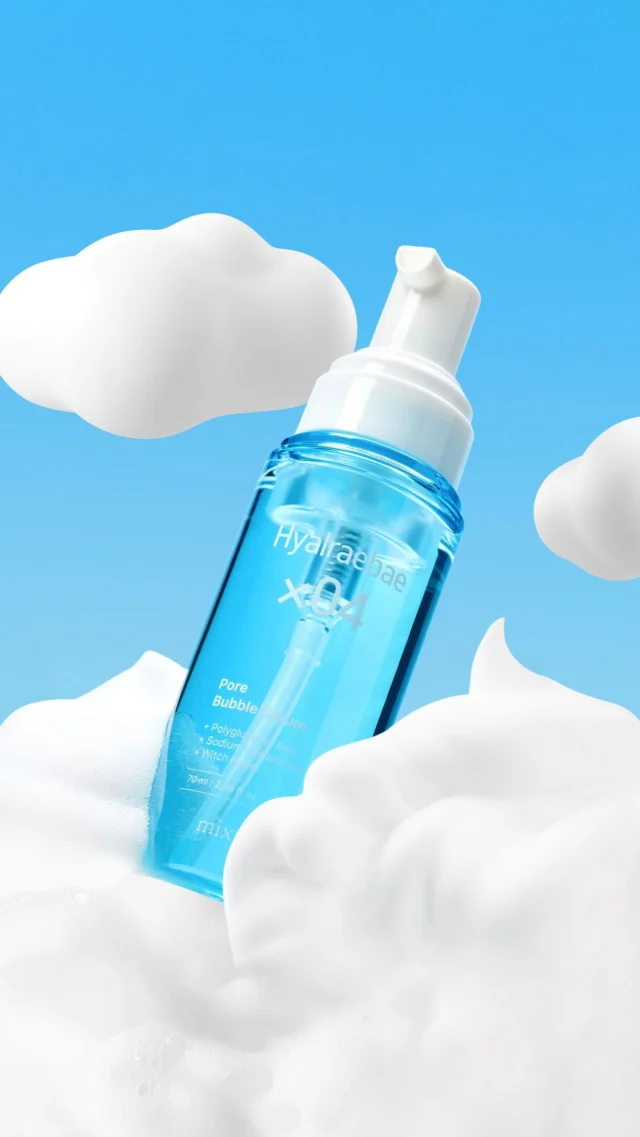 Sérum Hyalraebae Pore Bubble od @mixsoon_official je vďaka ľahkej textúre a rýchlemu vstrebávaniu ideálnou voľbou ako podklad pod mejkap. Zároveň poskytuje intenzívnu a dlhotrvajúcu hydratáciu.🫧💙

#skinguru24 #koreanskincare #koreanmakeup #mixsoon #serum